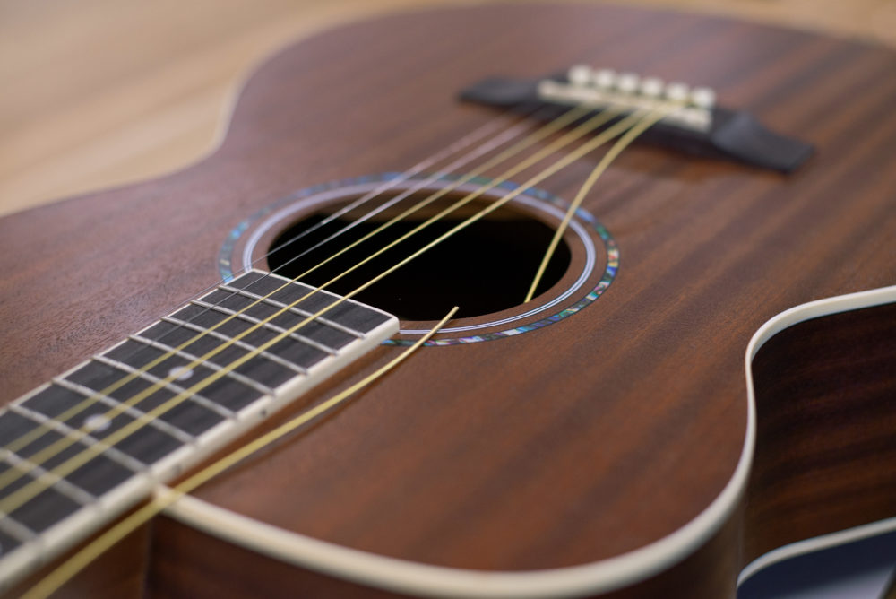 How To Change Guitar Strings Guide Yousician