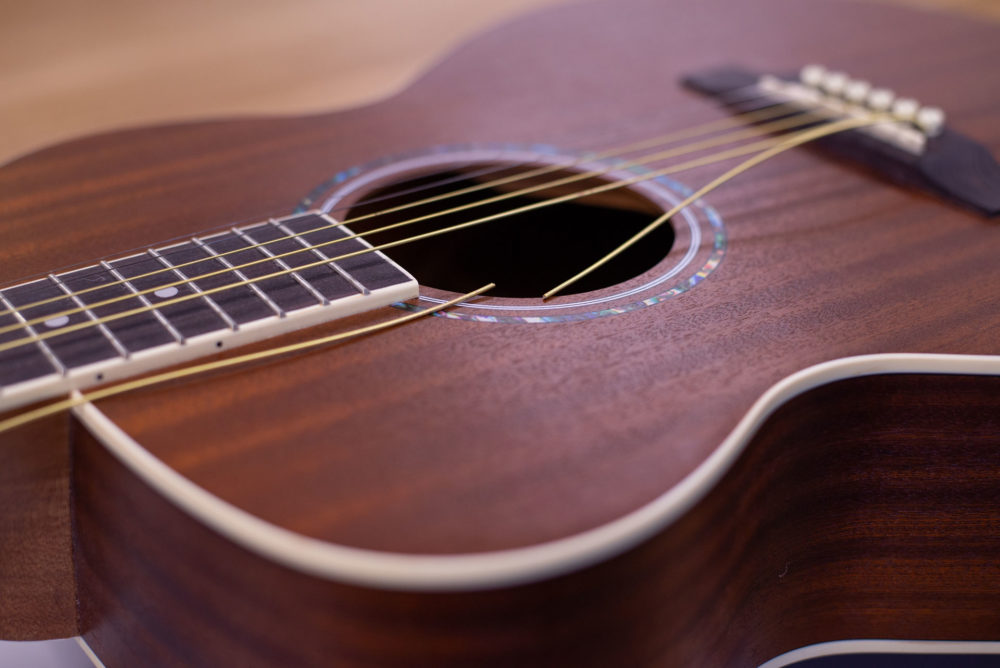 How to Change Guitar Strings (Guide) Yousician