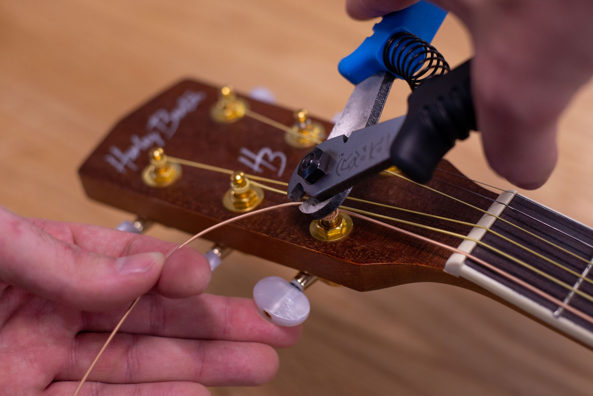 How to Change Guitar Strings (Guide) Yousician