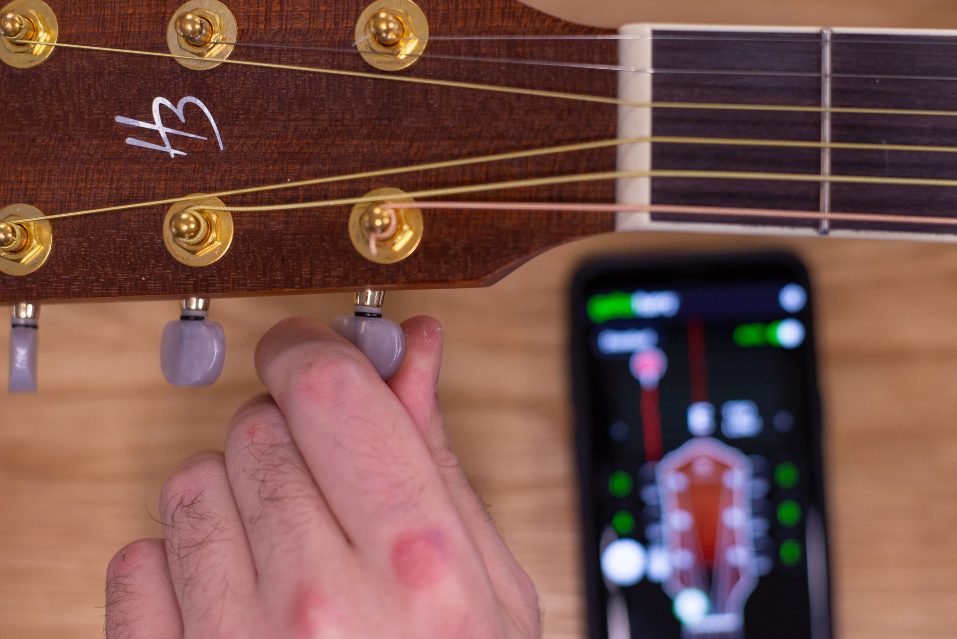 How To Change Guitar Strings Guide Yousician