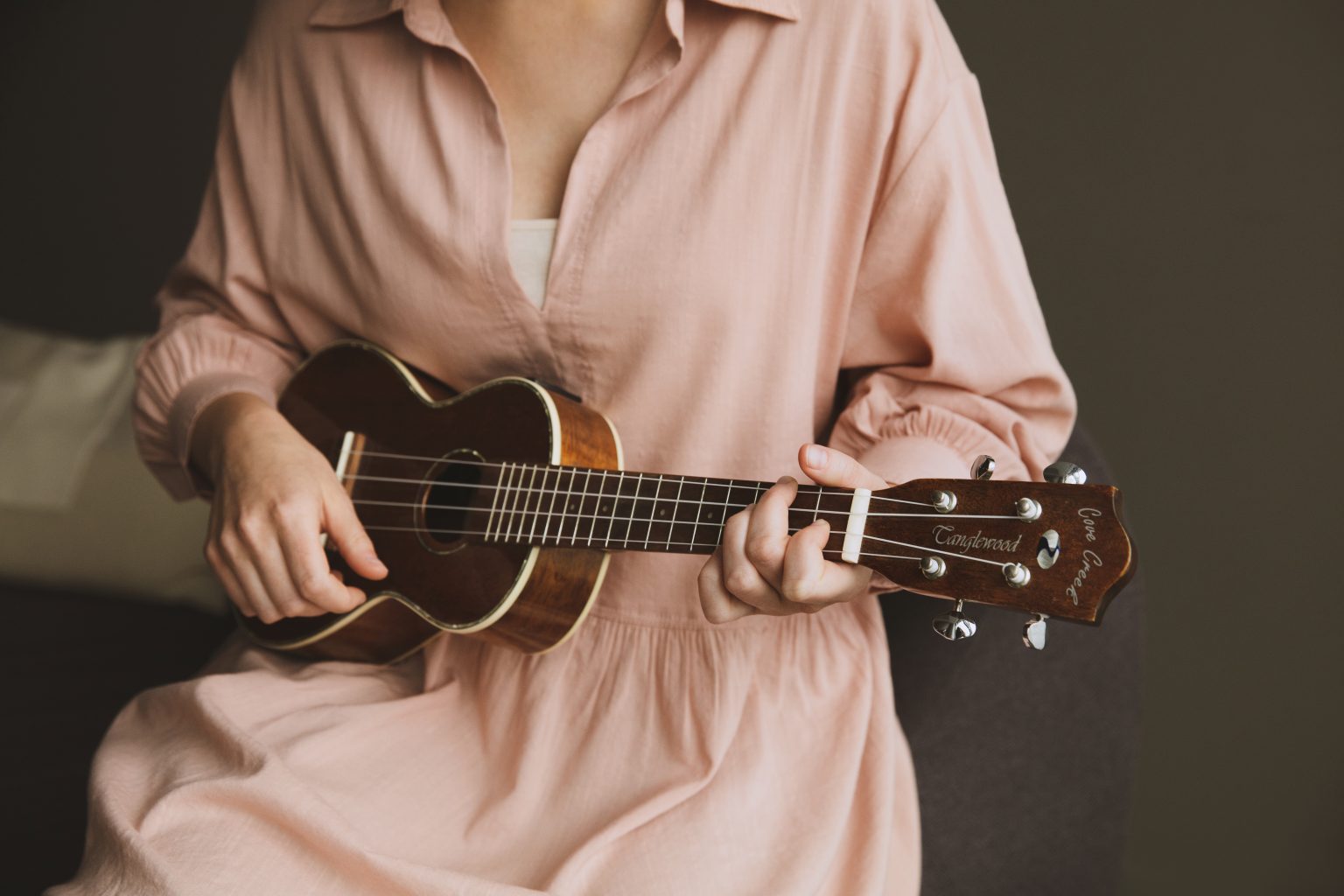 How to Play Ukulele Learn Ukulele in 8 Steps Yousician